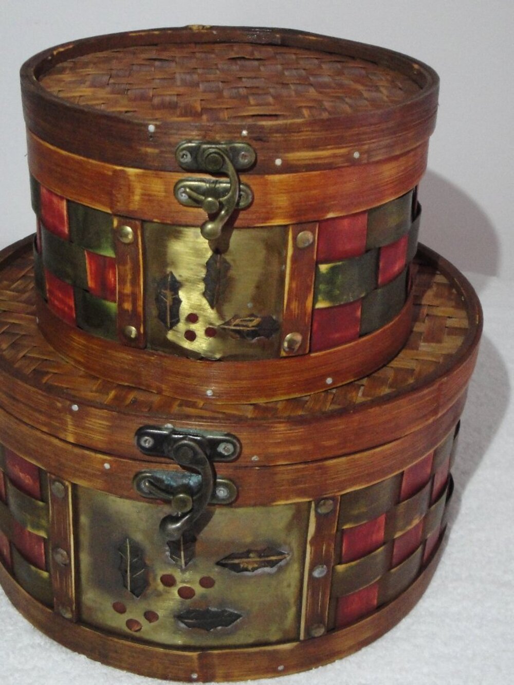Vintage set of 2 wooden Nesting Boxes Oval Stacking